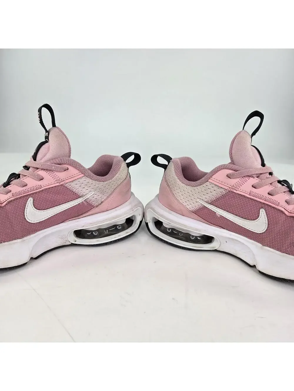 Nike Air Max INTRLK Lite Youth shoes US 2 Kids Pink Sneakers